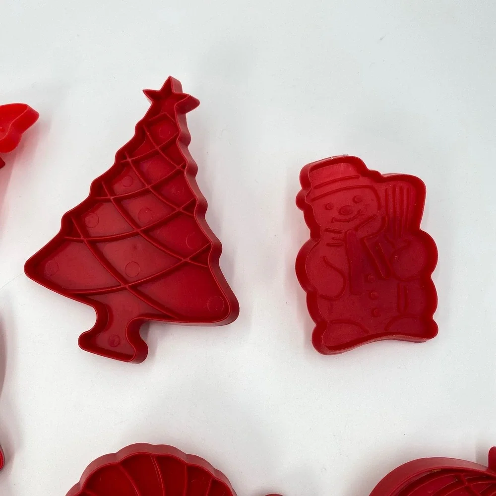 Vintage Red Plastic Holiday Cookie Cutter Set‎ 7pc Santa Pumpkin Turkey Bunny